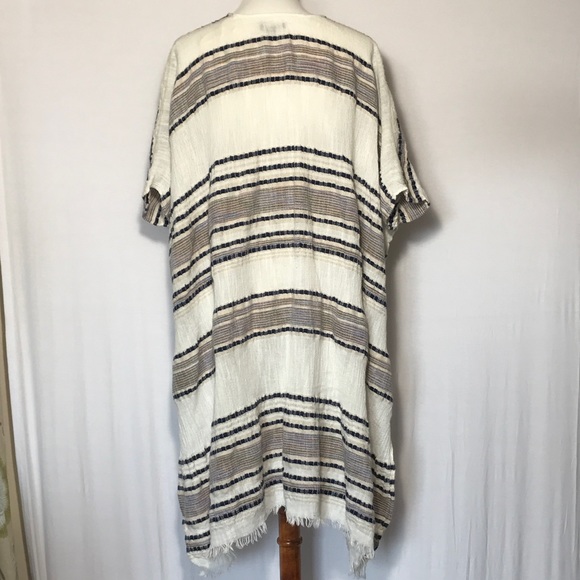 American Eagle White Tan Black Striped Open Front Fringe Poncho Size O/S - Picture 12 of 15